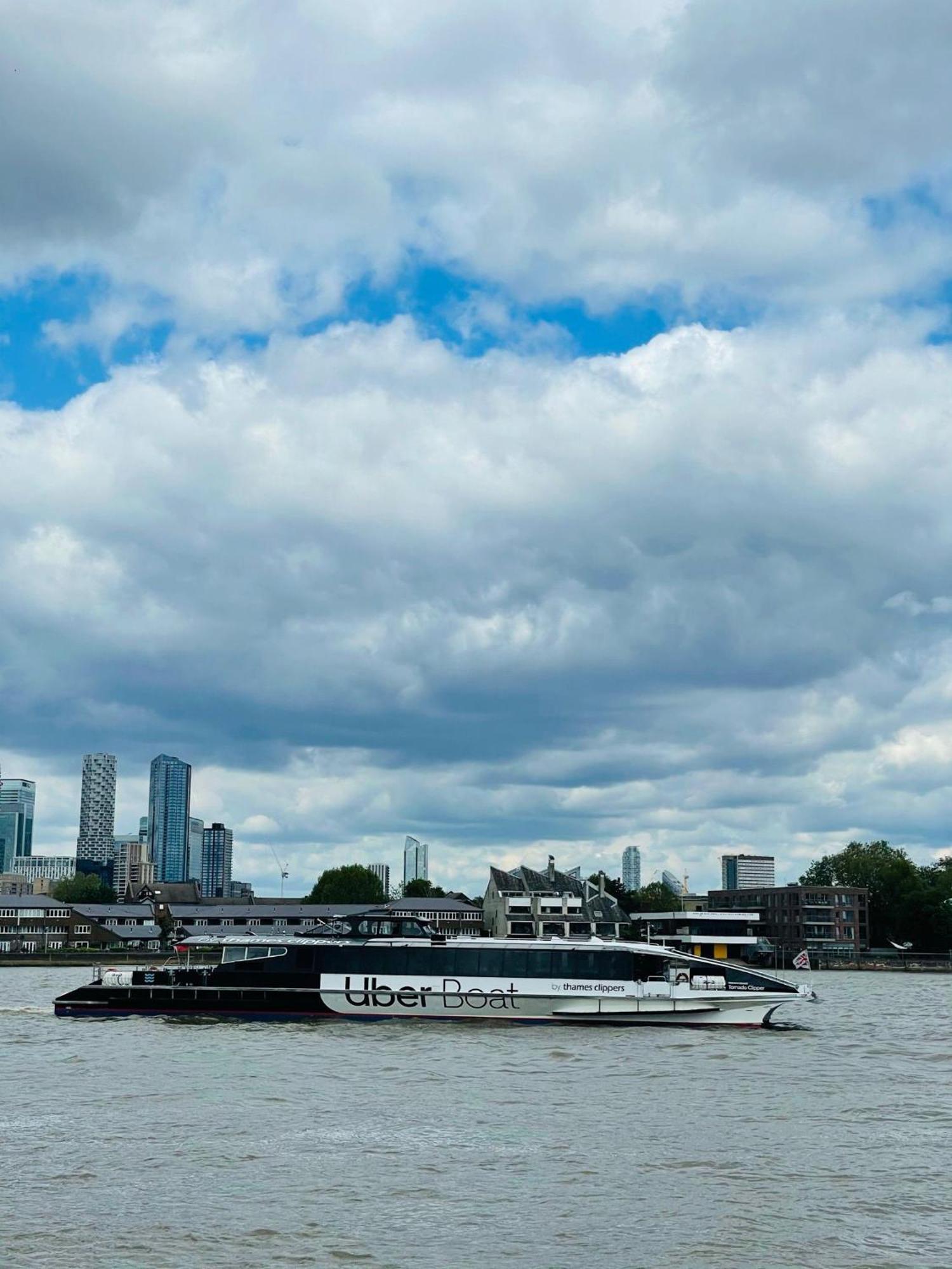 Greenwich Apartment With A River View & Balcony Near The 02 Arena & North Greenwich With Free Wifi & Fast Links Into Central London Eksteriør billede