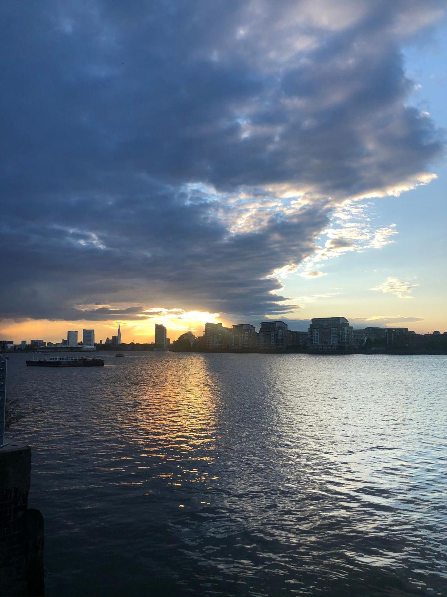 Greenwich Apartment With A River View & Balcony Near The 02 Arena & North Greenwich With Free Wifi & Fast Links Into Central London Eksteriør billede