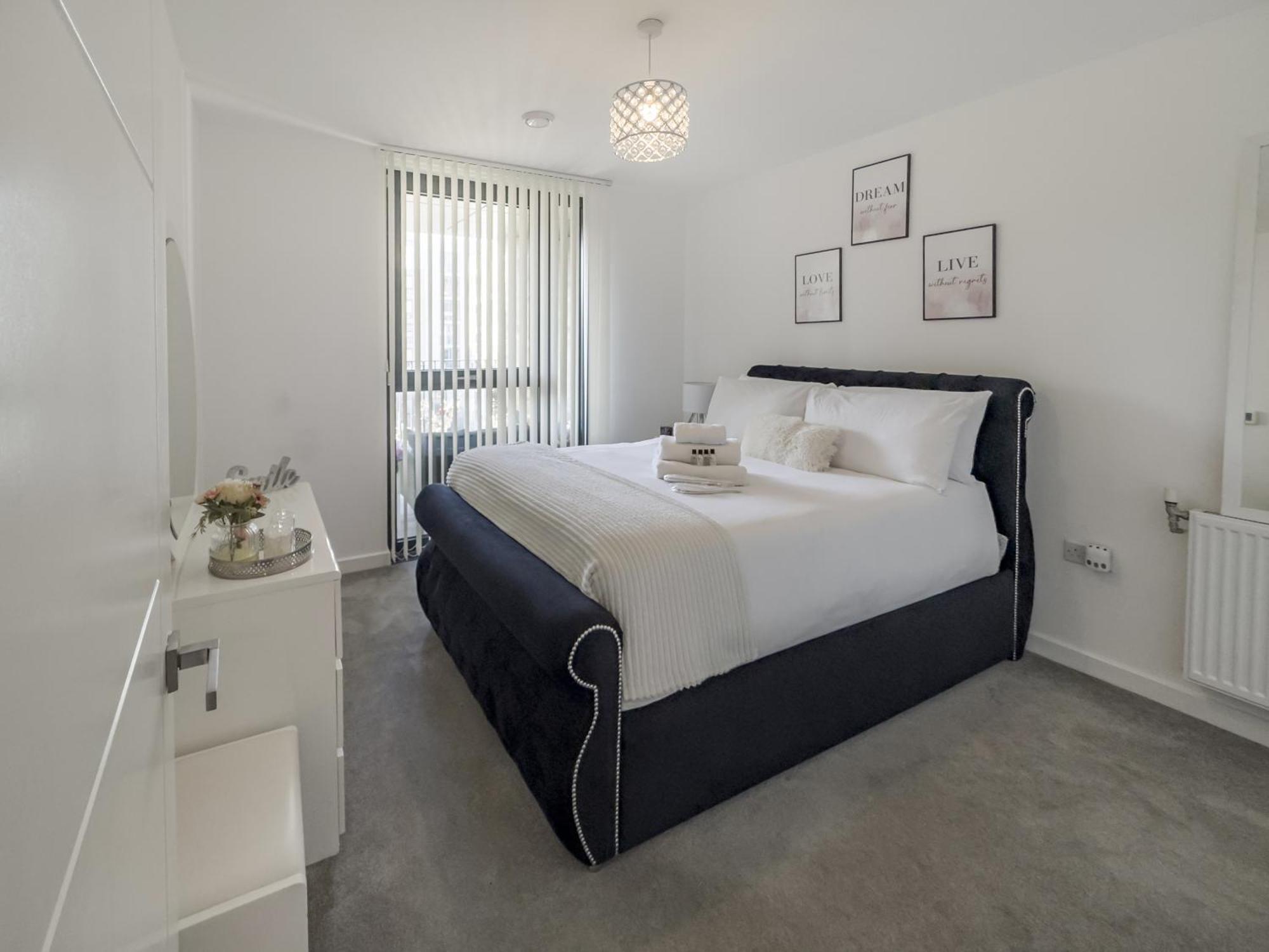 Greenwich Apartment With A River View & Balcony Near The 02 Arena & North Greenwich With Free Wifi & Fast Links Into Central London Eksteriør billede